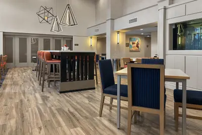 Photo 2 - Hampton Inn & Suites Harlingen