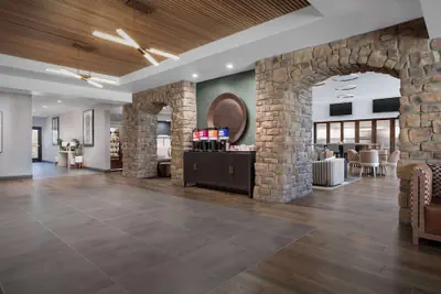 Photo 5 - Hampton Inn & Suites Paso Robles