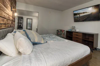Photo 5 - Bel Aire Motel