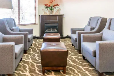 Photo 3 - Comfort Suites Owensboro South