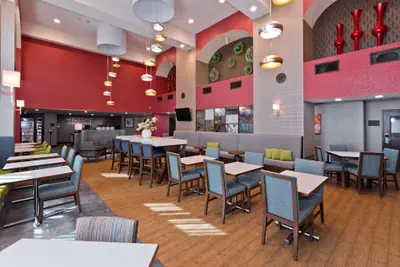 Photo 3 - Hampton Inn & Suites Palm Desert