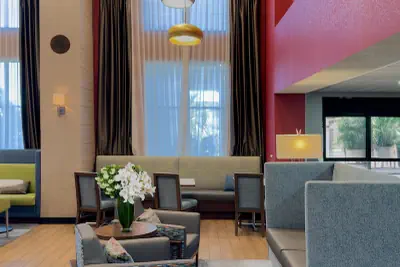 Photo 5 - Hampton Inn & Suites Palm Desert