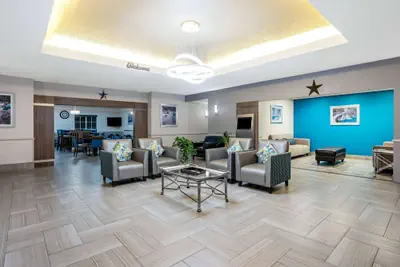 Photo 3 - La Quinta Inn & Suites by Wyndham Conroe