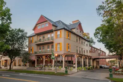 Photo 2 - The Inn at Saratoga
