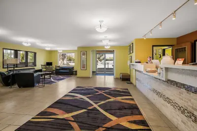 Photo 5 - Americas Best Value Sandman Inn