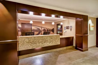 Photo 3 - Staybridge Suites Middleton Madison-West by IHG