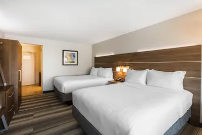 Photo 5 - Holiday Inn Express & Suites Ludington by IHG