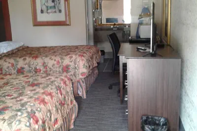 Photo 2 - Budget Inn Express