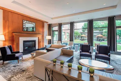 Photo 3 - Courtyard by Marriott Boston Brookline
