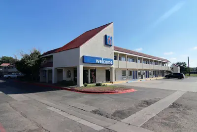 Photo 2 - Motel 6 Amarillo, TX - Airport