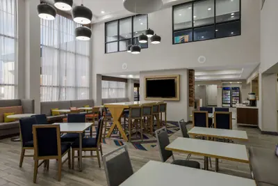 Photo 4 - Hampton Inn Linden