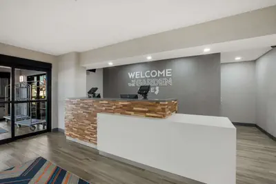 Photo 3 - Hampton Inn Linden