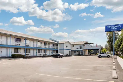 Photo 2 - Rodeway Inn Coeur d'Alene