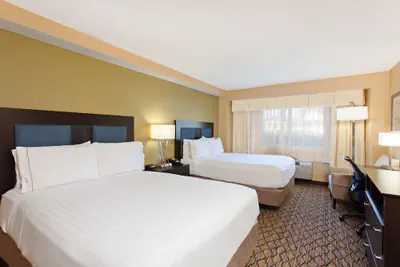 Photo 4 - Holiday Inn Express Newport Beach by IHG