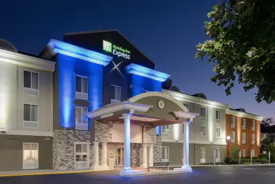 Photo 2 - Holiday Inn Express & Suites Philadelphia - Mt. Laurel by IHG