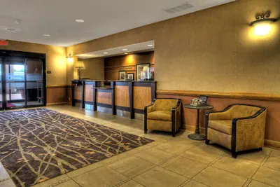 Photo 3 - Hampton Inn & Suites Kalamazoo - Oshtemo