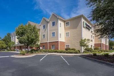 Photo 2 - MainStay Suites Wilmington - University Area