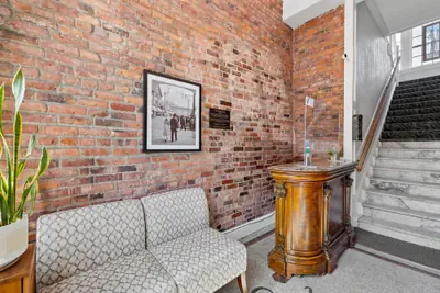 Photo 4 - College Inn Hotel