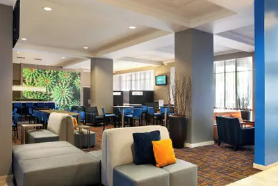 Photo 3 - Courtyard by Marriott Houston Downtown/Convention Center