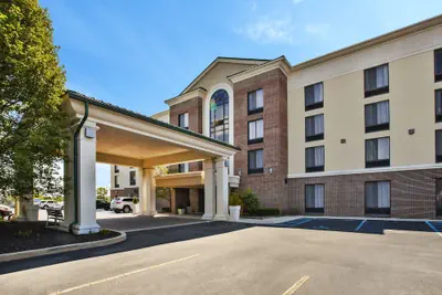 Photo 2 - Holiday Inn Express & Suites Fort Wayne by IHG