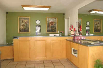 Photo 2 - Classic Inn Red Bluff