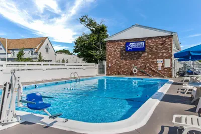Photo 2 - Americas Best Value Inn & Suites Hyannis Cape Cod