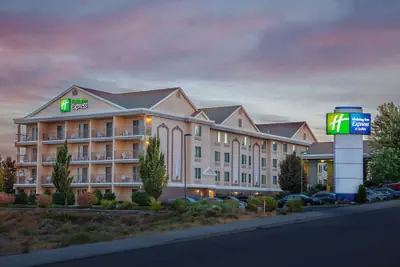 Photo 2 - Holiday Inn Express & Suites Richland by IHG
