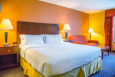Photo 3 - Holiday Inn Express & Suites Richland by IHG