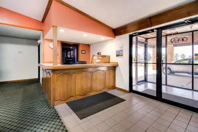Photo 5 - Motel 6 Marion, IL