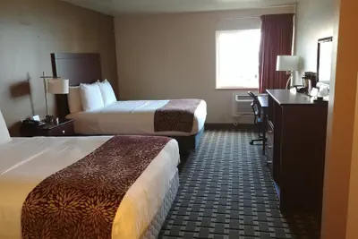 Photo 4 - Boarders Inn & Suites by Cobblestone Hotels – Broken Bow