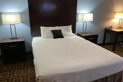 Photo 4 - Red Lion Inn & Suites Post Falls