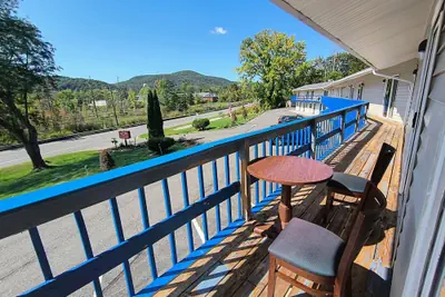 Photo 2 - Econo Lodge Lee - Great Barrington