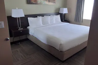 Photo 5 - Island Suites