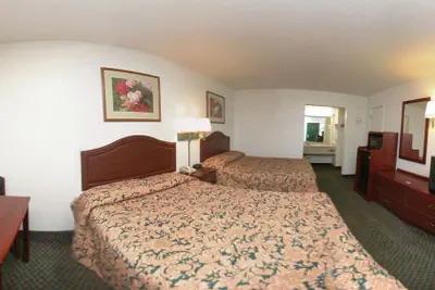 Photo 4 - Econo Lodge Bartlesville Hwy 75