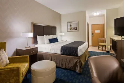 Photo 4 - Best Western Plus Tulsa Inn & Suites