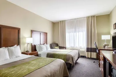 Photo 2 - Comfort Inn Garden City