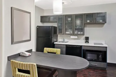 Photo 4 - Candlewood Suites Appleton by IHG
