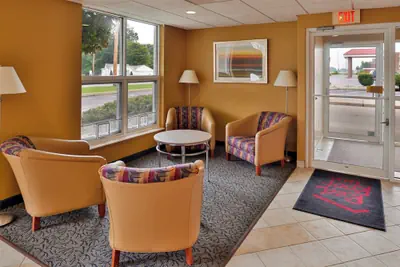 Photo 5 - Red Roof Inn Sandusky - Milan