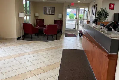 Photo 3 - Red Roof Inn Sandusky - Milan