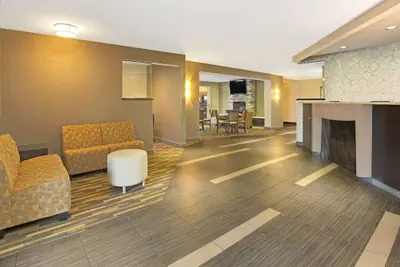 Photo 3 - Hawthorn Extended Stay by Wyndham Cincinnati/Sharonville