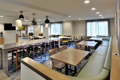Photo 4 - Fairfield Inn by Marriott Greensboro Airport