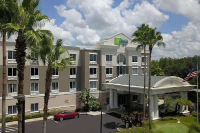 Photo 2 - Holiday Inn Express Hotel & Suites New Tampa I-75 by IHG
