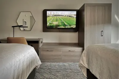 Photo 5 - Holiday Inn Express Hotel & Suites New Tampa I-75 by IHG