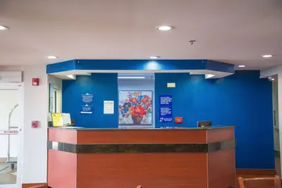 Photo 3 - Microtel Inn & Suites by Wyndham Daphne/Mobile