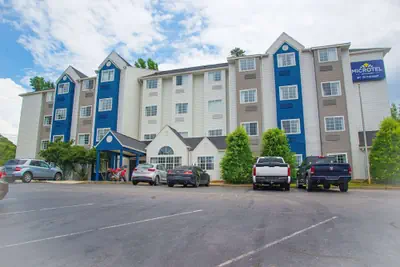 Photo 2 - Microtel Inn & Suites by Wyndham Daphne/Mobile