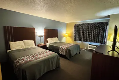 Photo 3 - Western Inn