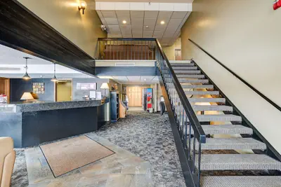 Photo 2 - Western Inn