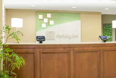 Photo 3 - Holiday Inn Manchester Airport by IHG