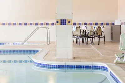 Photo 4 - Holiday Inn Manchester Airport by IHG