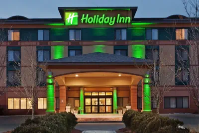 Photo 2 - Holiday Inn Manchester Airport by IHG